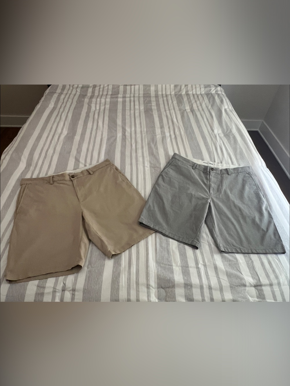 Like New Old Navy Ultimate Slim Built-In Flex Shorts Bundle Sz 36 10 inch inseam